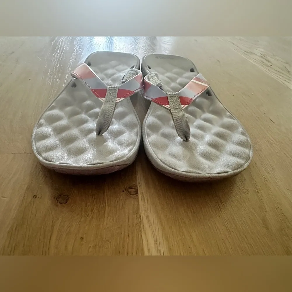 Columbia PFG Omni Grip Womens Sandals Flip Flop milulticolor striped size 6 - Image 5