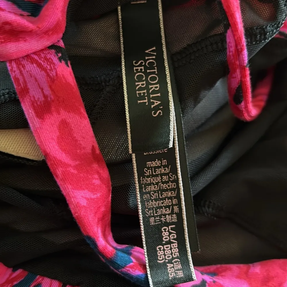 Victoria’s Secret VS High-Neck Light Impact Sports Bra Sz L Pink Navy Padded - Image 6