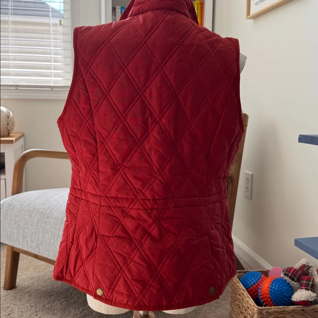 Eddie Bauer: Red Quilted Vest with Button Closure - Image 4