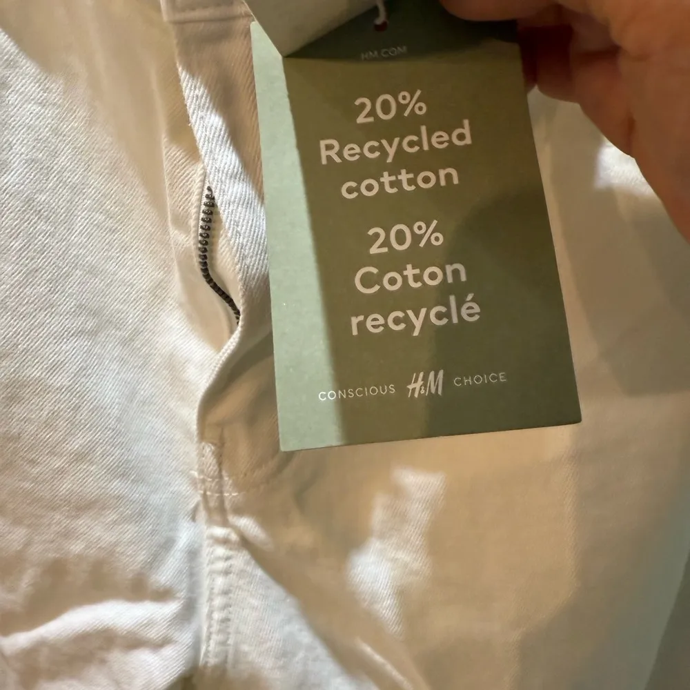 H&M White Slim Leg High-Waist Jeans Classic Denim
12 - Image 9