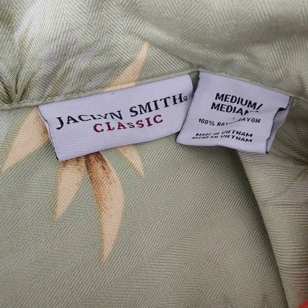 Vintage Jaclyn Smith Classic Sage Tropical Floral Button-Down Size Medium - Image 5