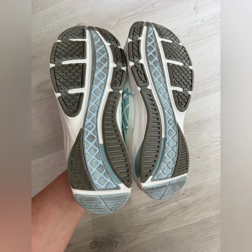 Women's 10.5 D New Balance Wide White WW847WT2 Sneakers Walking Running Shoes - Image 8