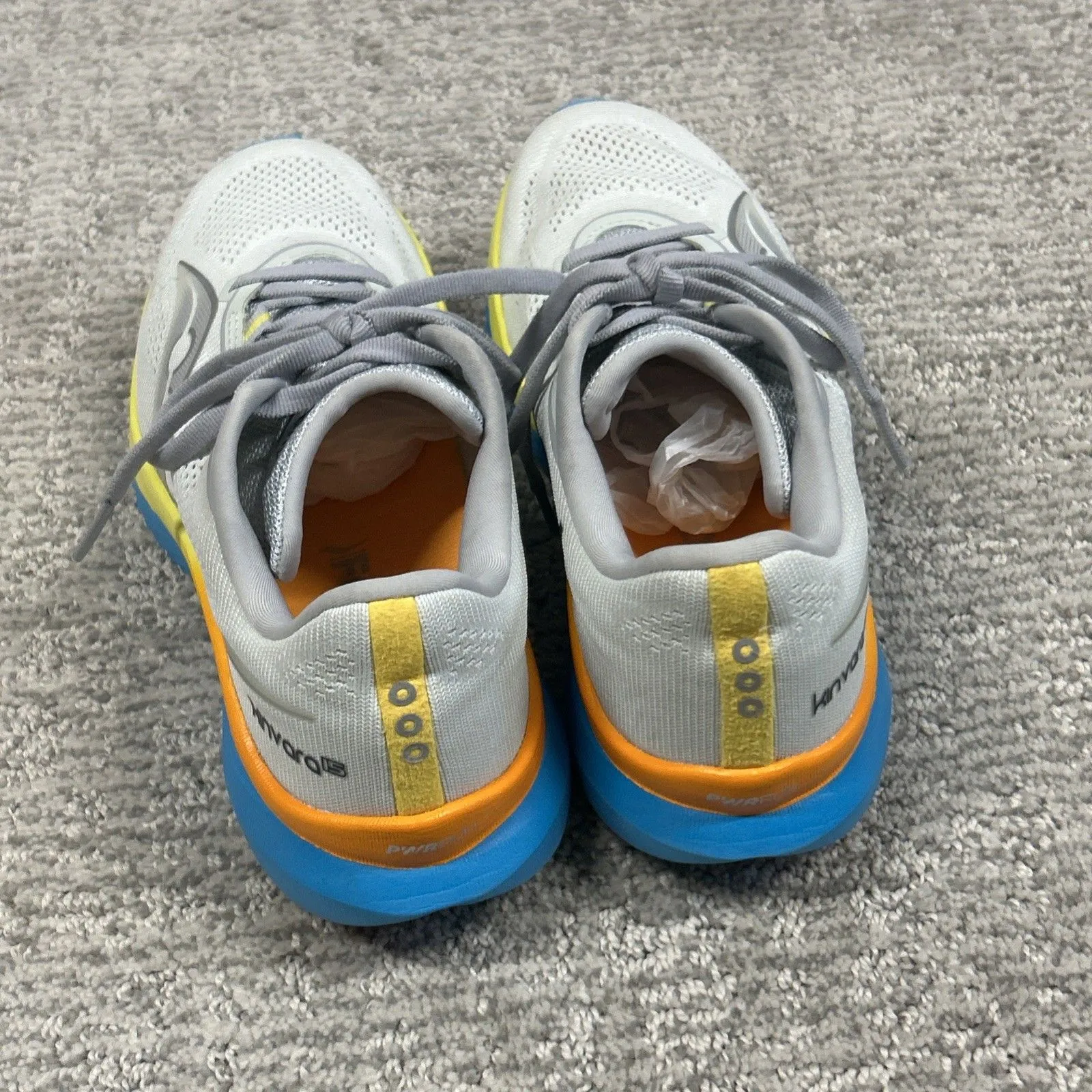 Saucony Kinvara 15 Shoes Womens 6.5 S10967-212 Light Gray Mesh Running Sneakers - Image 7