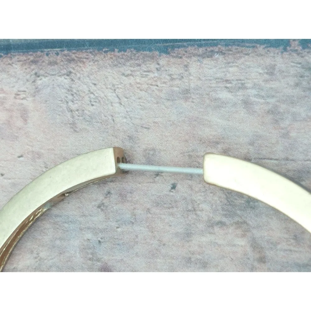 Lia Sophia Gray Enamel Gold Tone Stretchable Bangle Bracelet Baguette Crystals - Image 11