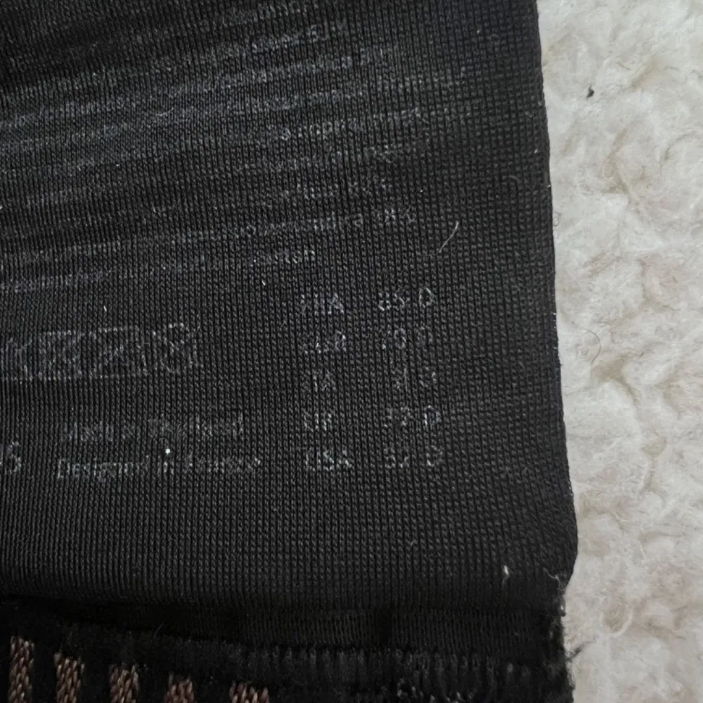 Chantelle  Black Bra Size 32D - Image 3