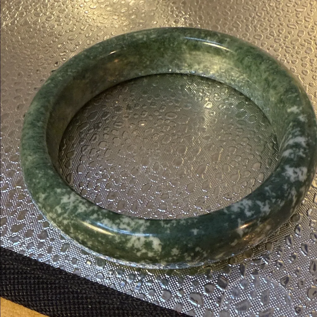 Green Jade Stone Bangle Bracelet - Image 5