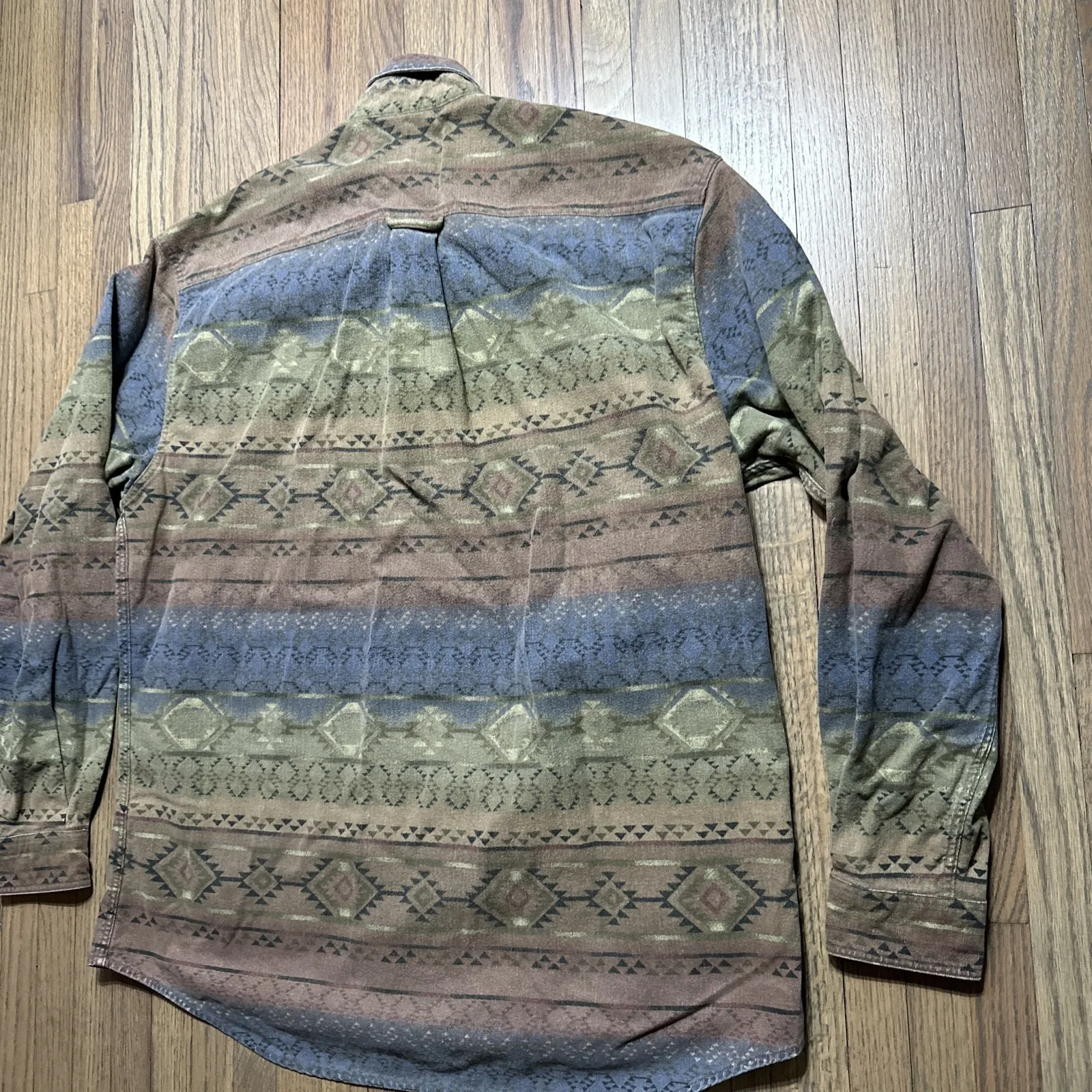 Cabelas Women Flannel Aztec Indian Pattern Button Down Shirt SZ L Button Down Size L - Image 12