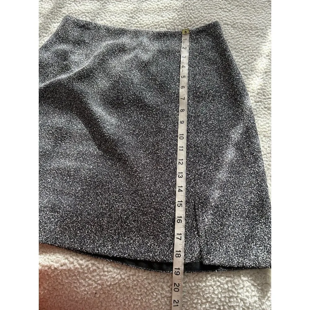 A Line Skirt Womens Black White Tweed Mini Zip Close Front Slit Size 7/8 - Image 6