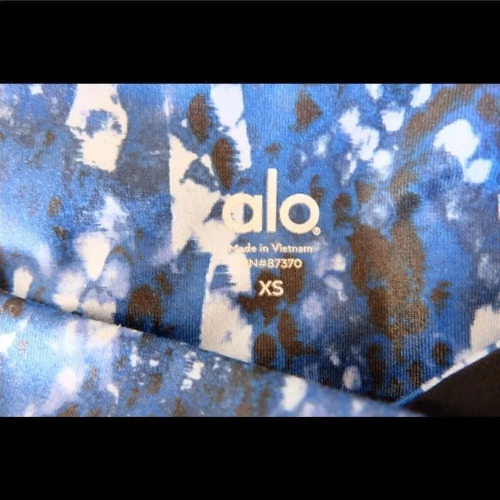 𝅺euc Alo Yoga airbrush python print leggings sz xs - Image 5