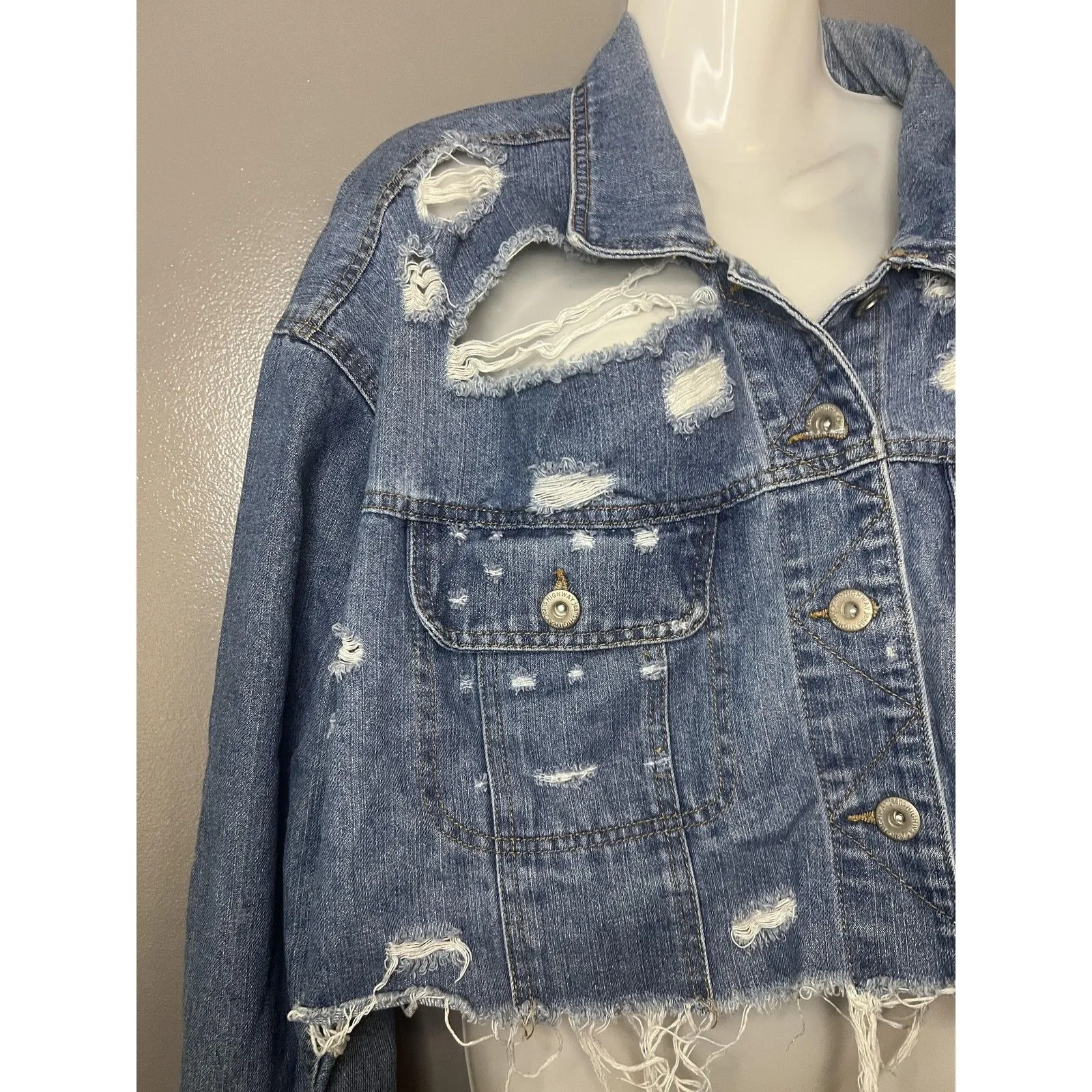 Highway Jeans Jacket Womens 2X Distressed Cropped Raw Hem Trucker VD703E1MCK - Image 4