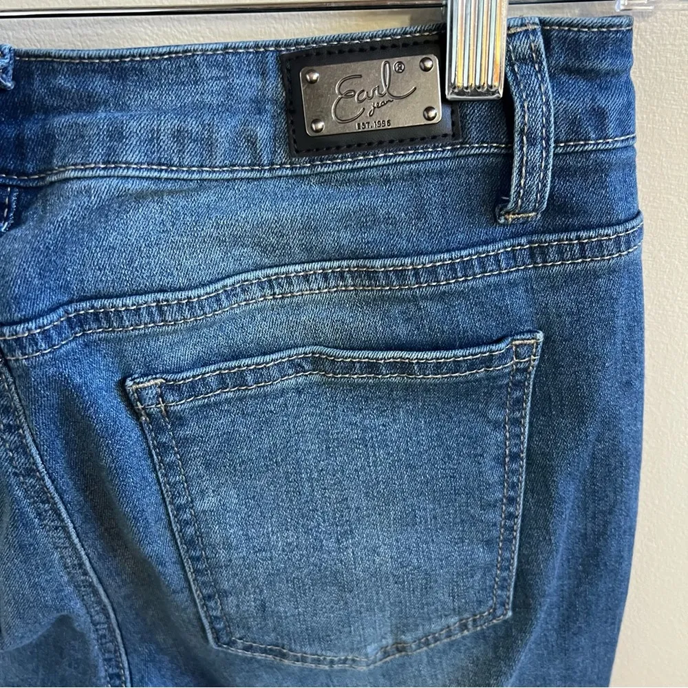 Earl Crop Flared Raw Hem Women's size 8 Medium Wash Blue Denim Jeans - Image 9