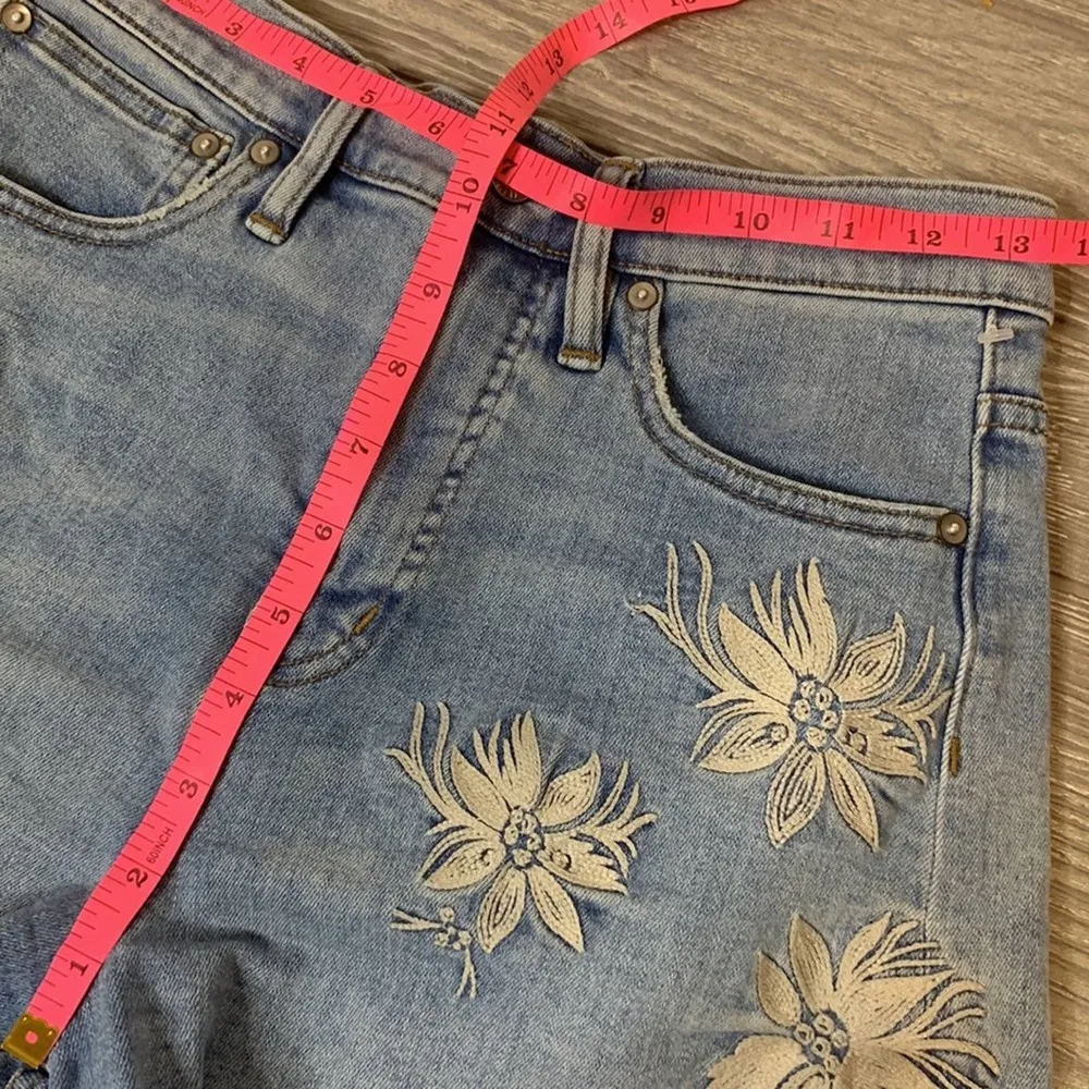 J. Crew Point Sur floral embroidered high rise cut off shorts sz 25 - Image 4