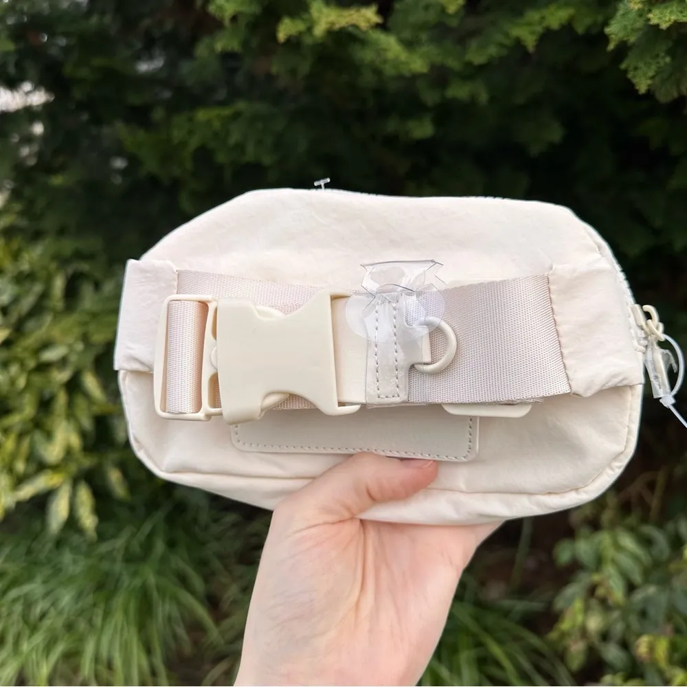NWOT Steve Madden Ivory/Cream Belt Bag Set, Coin, Earbud (AirPods) Pouches - Image 2