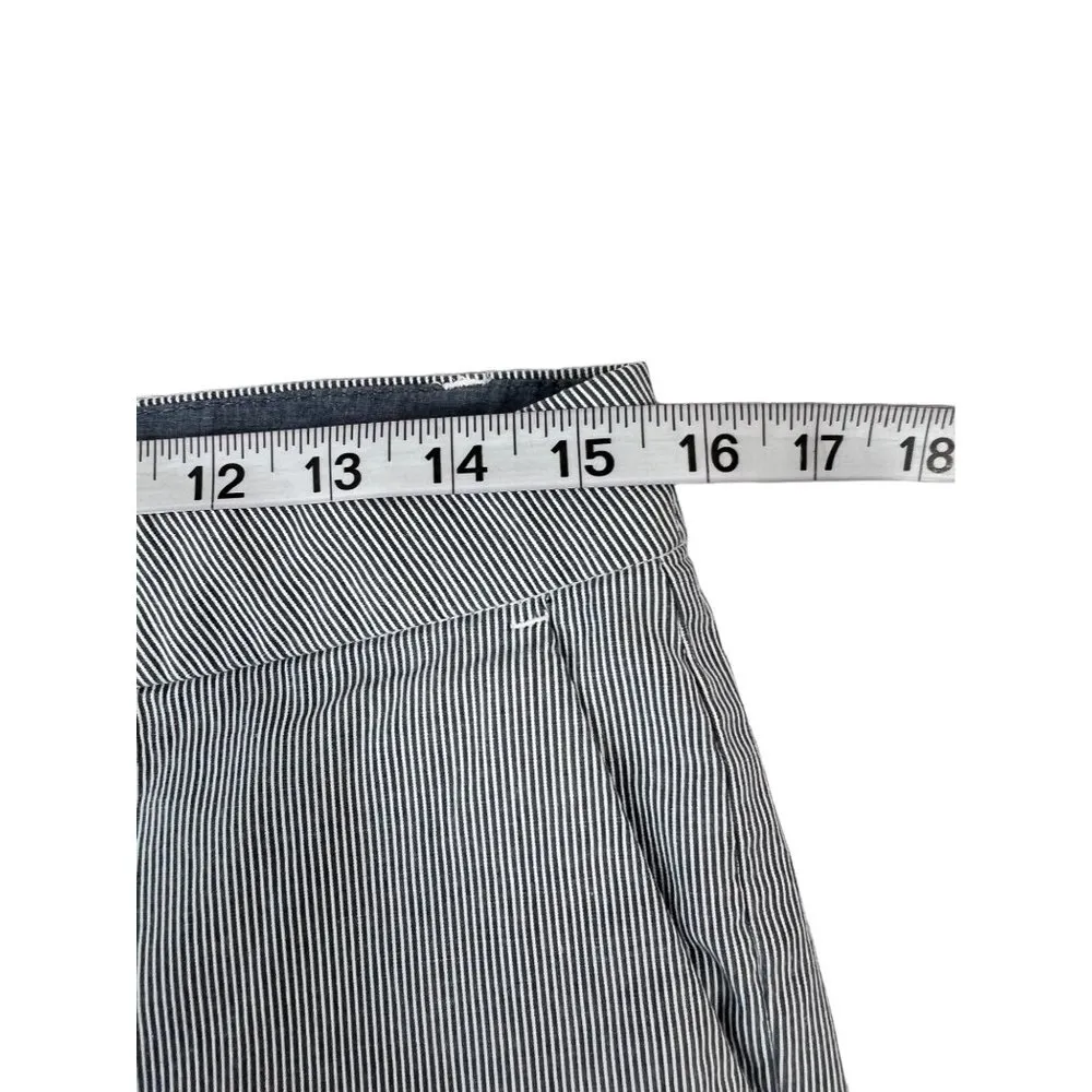 Tommy Hilfiger Women's Blue & White Shorts - Image 4