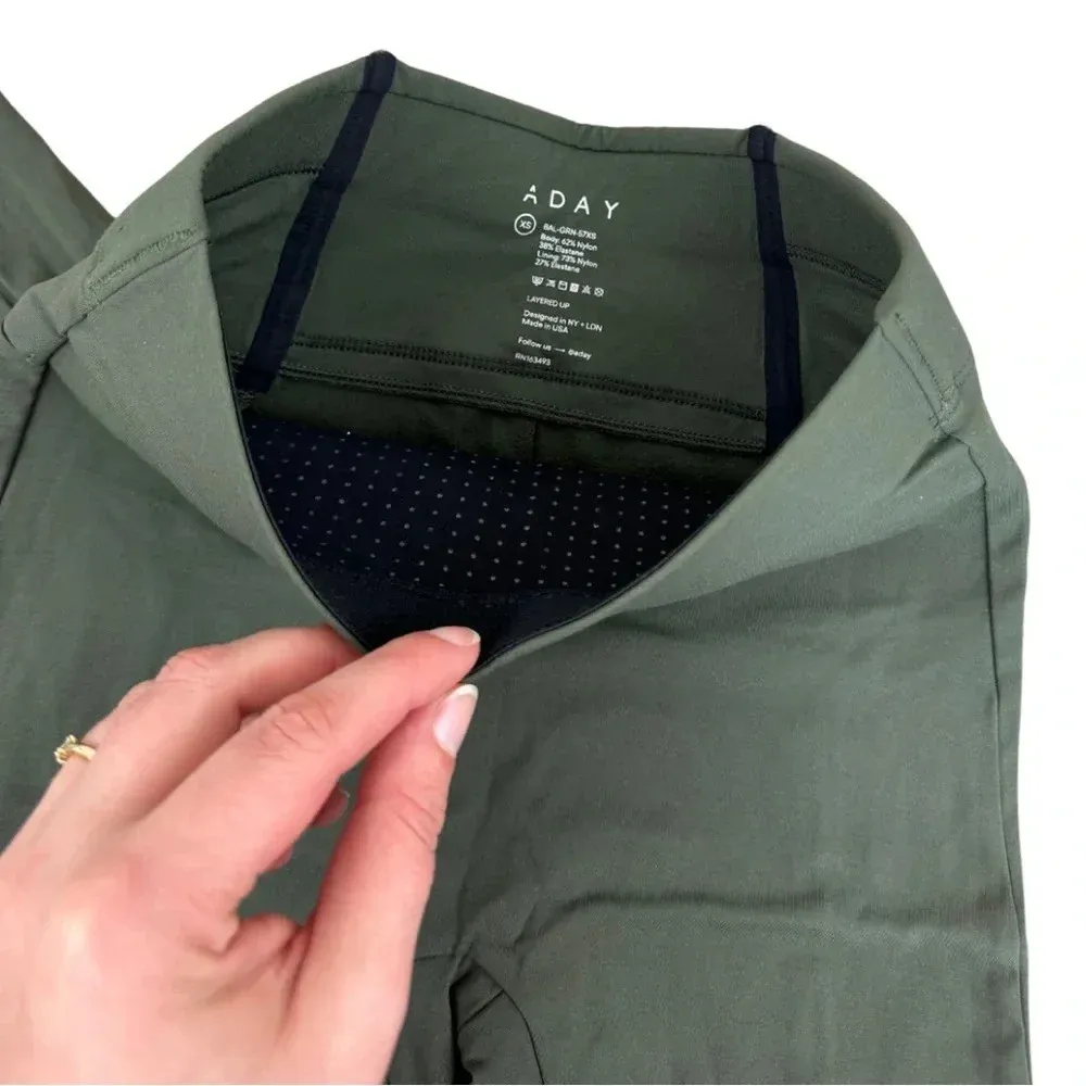 aday FULL SET Lighten Up Sports Bra & Layered Up Thermal Leggings Set Green XS‎ - Image 8