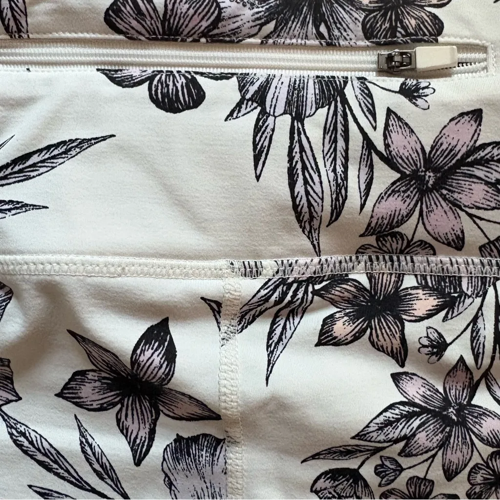 Mono B High Waisted Moto Leggings (L) – Purple White Floral Athletic - Image 4