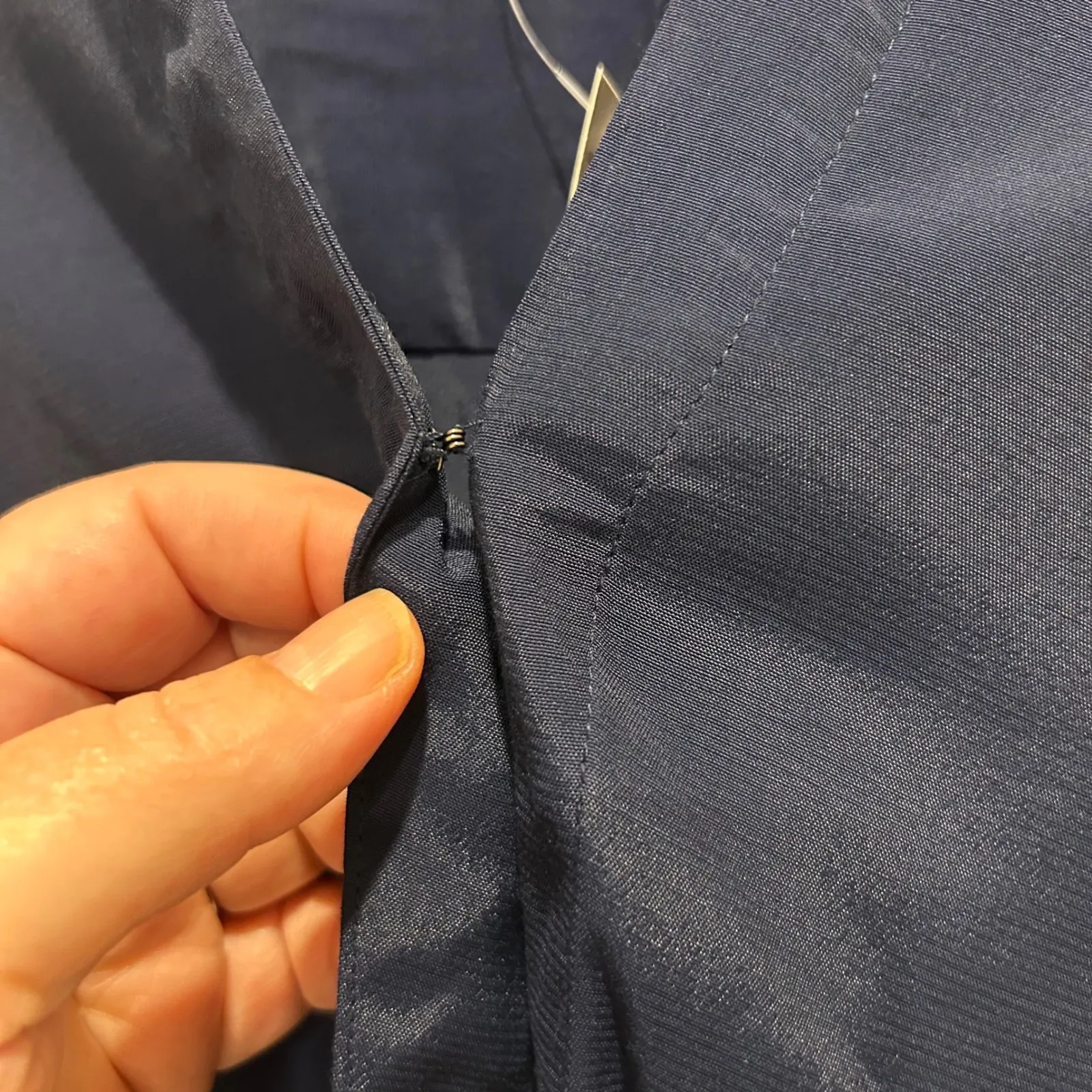 NWT GAP Navy Blue V Neck Cuffed Sleeve Hi Low Hem Blouse Top Shirt Womens Size L - Image 5