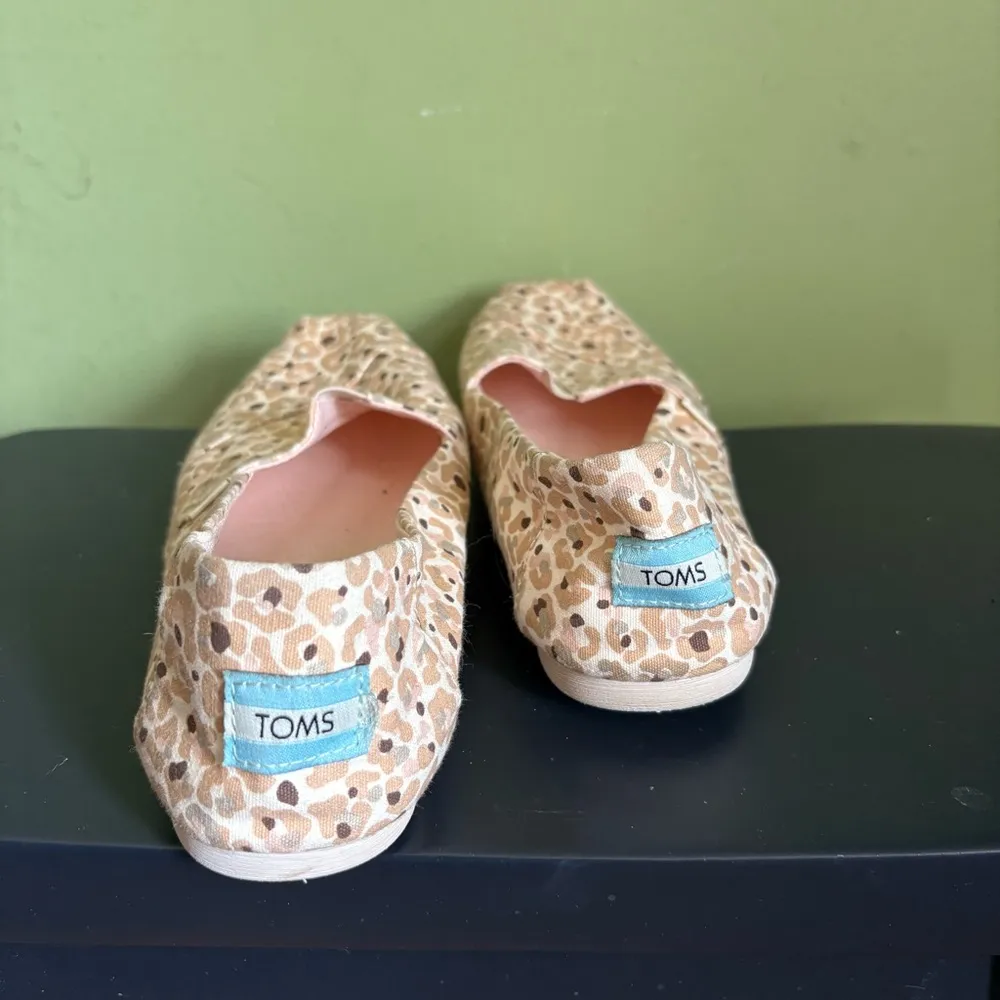 TOMS Leopard Print Flats - Image 4
