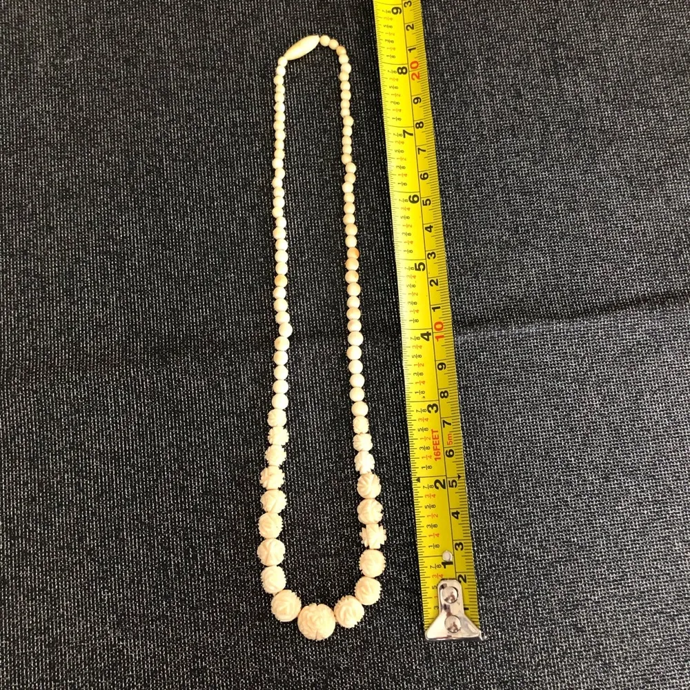 Vintage Rosette Bone like necklace - Image 3