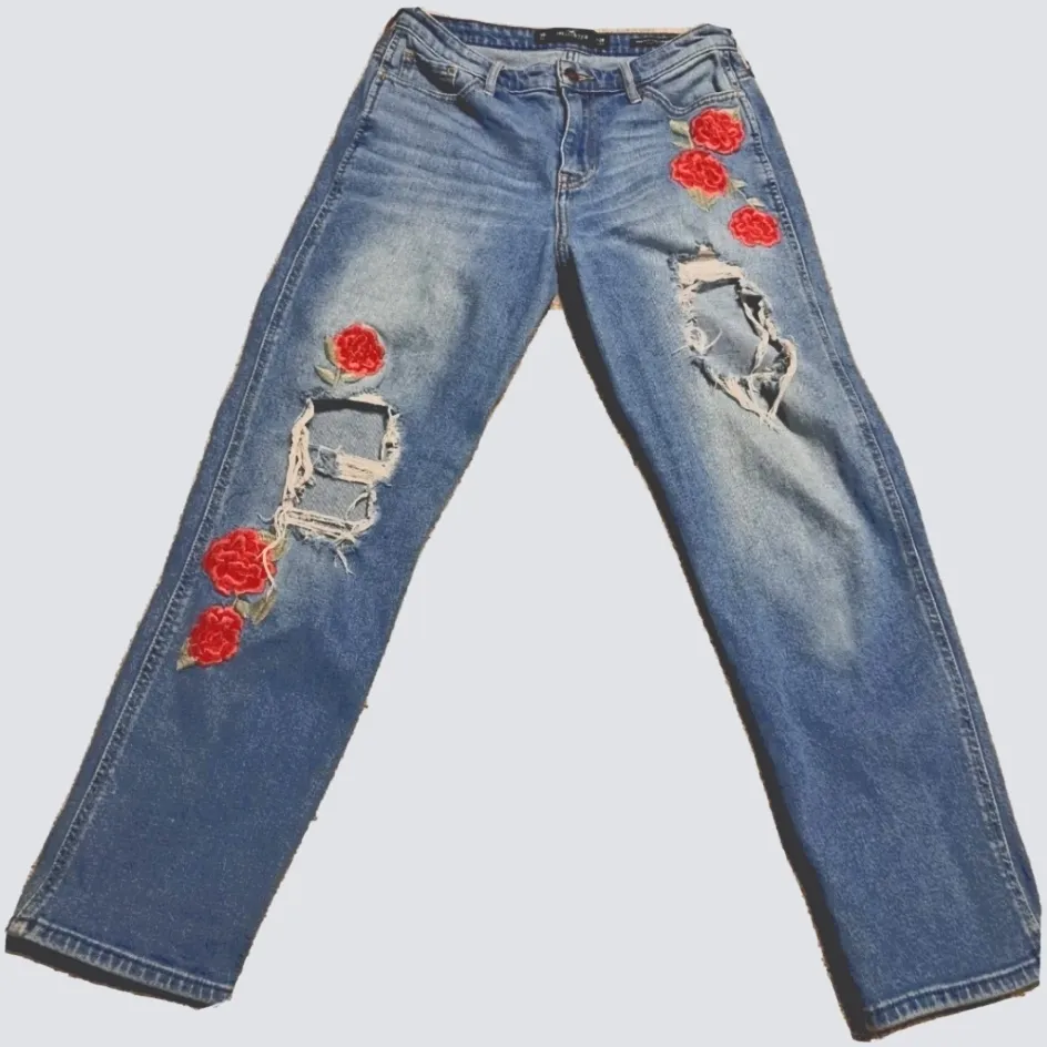 HOLLISTER JEANS EMBROIDERED FLOWERS SIZE  7R  28x27 - Image 2