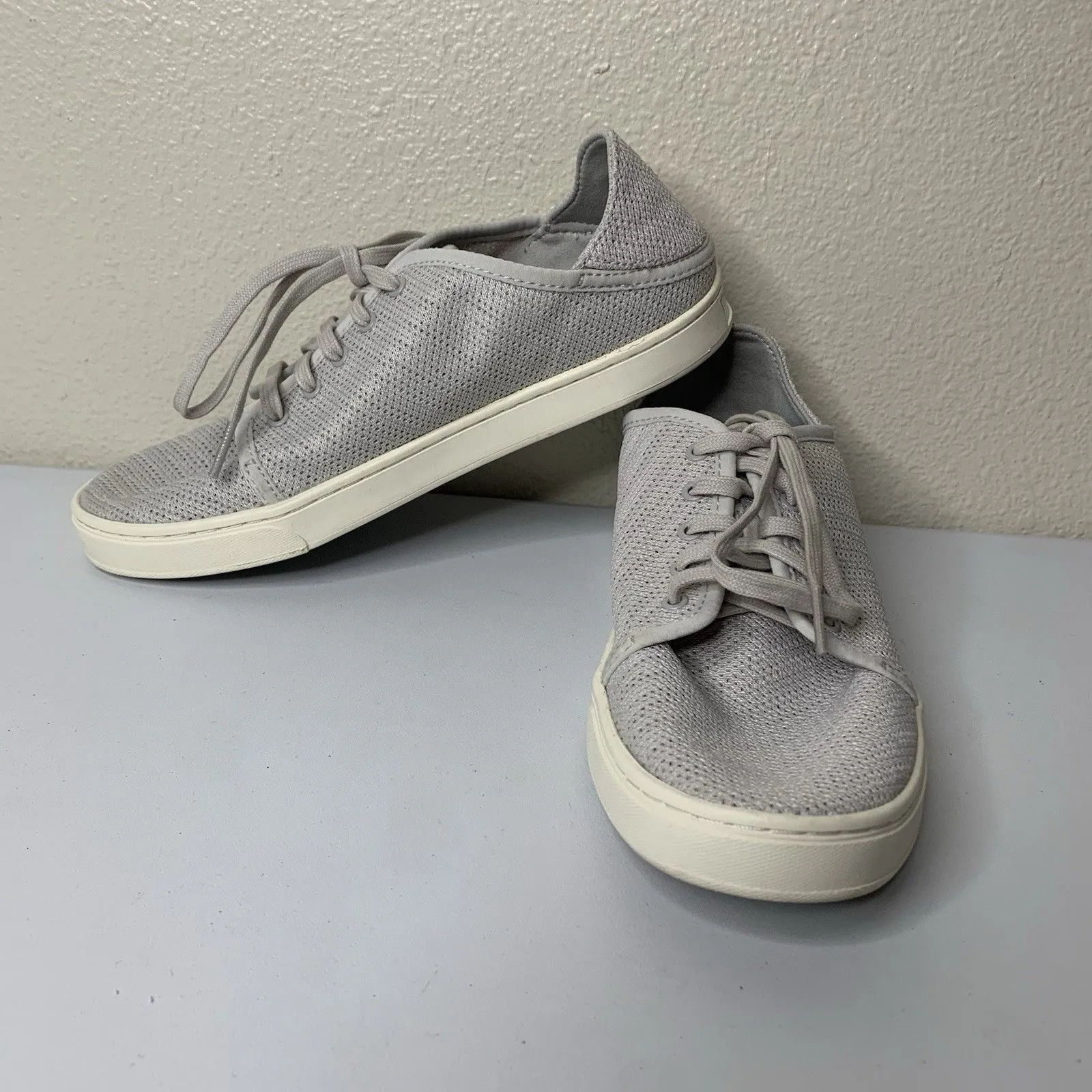 OluKai Pehuea Li Shoes Women's Sz 7.5 Gray Mesh Lace Up Comfort Casual Sneakers - Image 2
