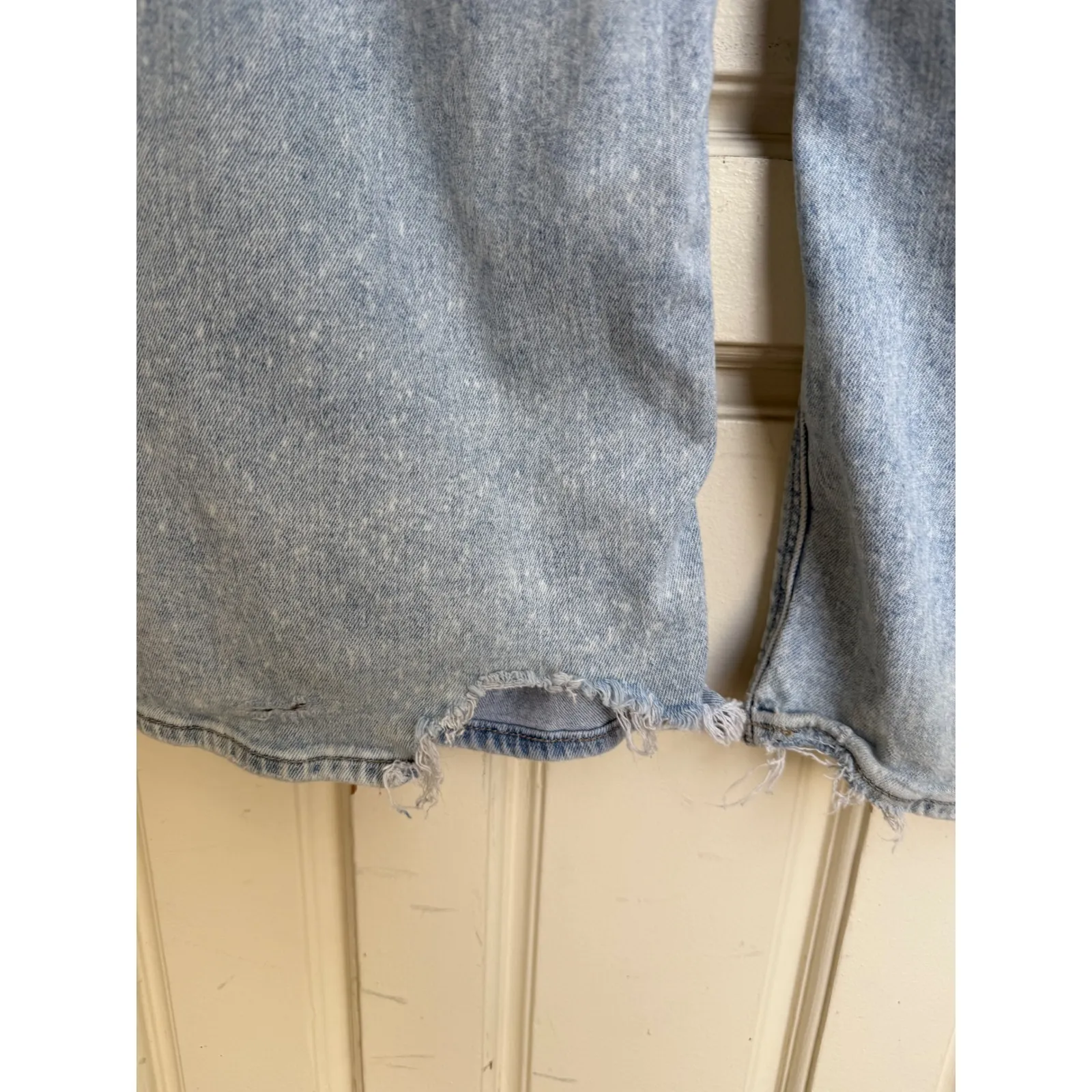 American Eagle Super High Rise Baggy Wide Leg Jeans Light Wash Size 00 Short - Image 7