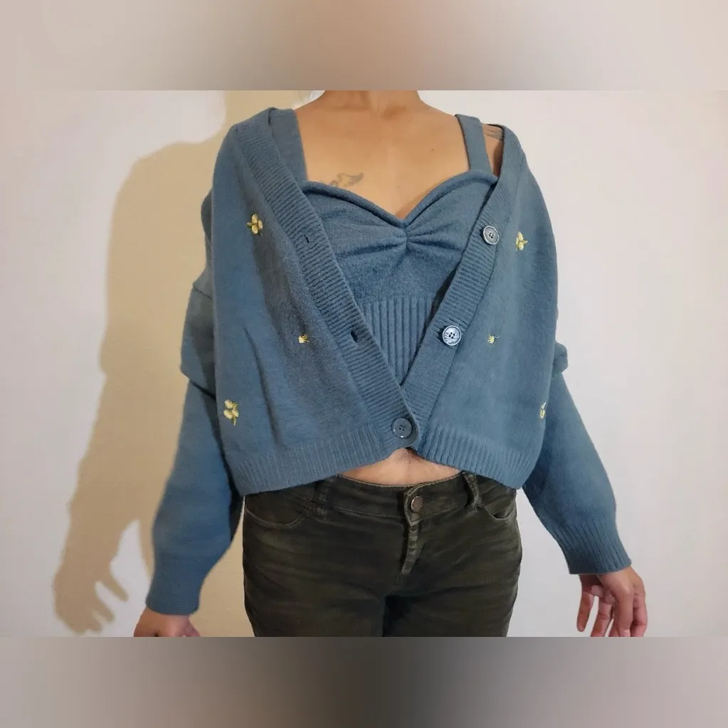 Witty Fox Ditzy Floral Crop Button Cardigan - Green - XL - Image 2