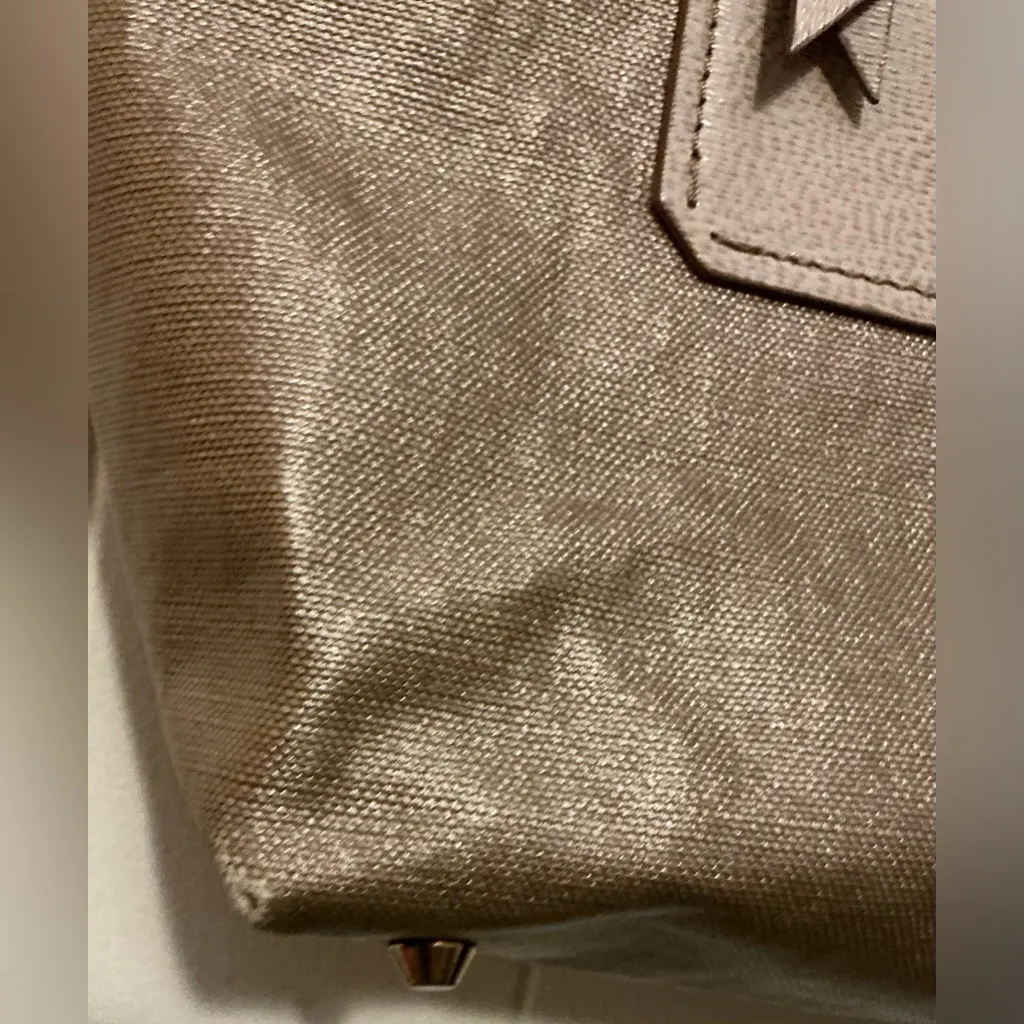 A Rare Vintage Lanvin Champagne Zippered Large Beautiful Leather Tote Handbag Tan - Image 4