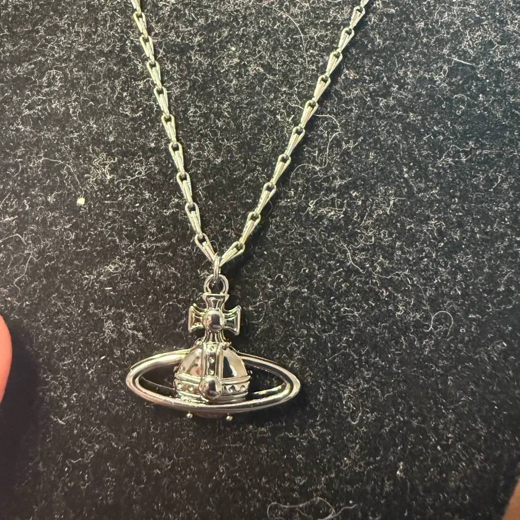 NEW Vivienne Westwood large orb pendant necklace in dark gunmetal tone Saturn - Image 2