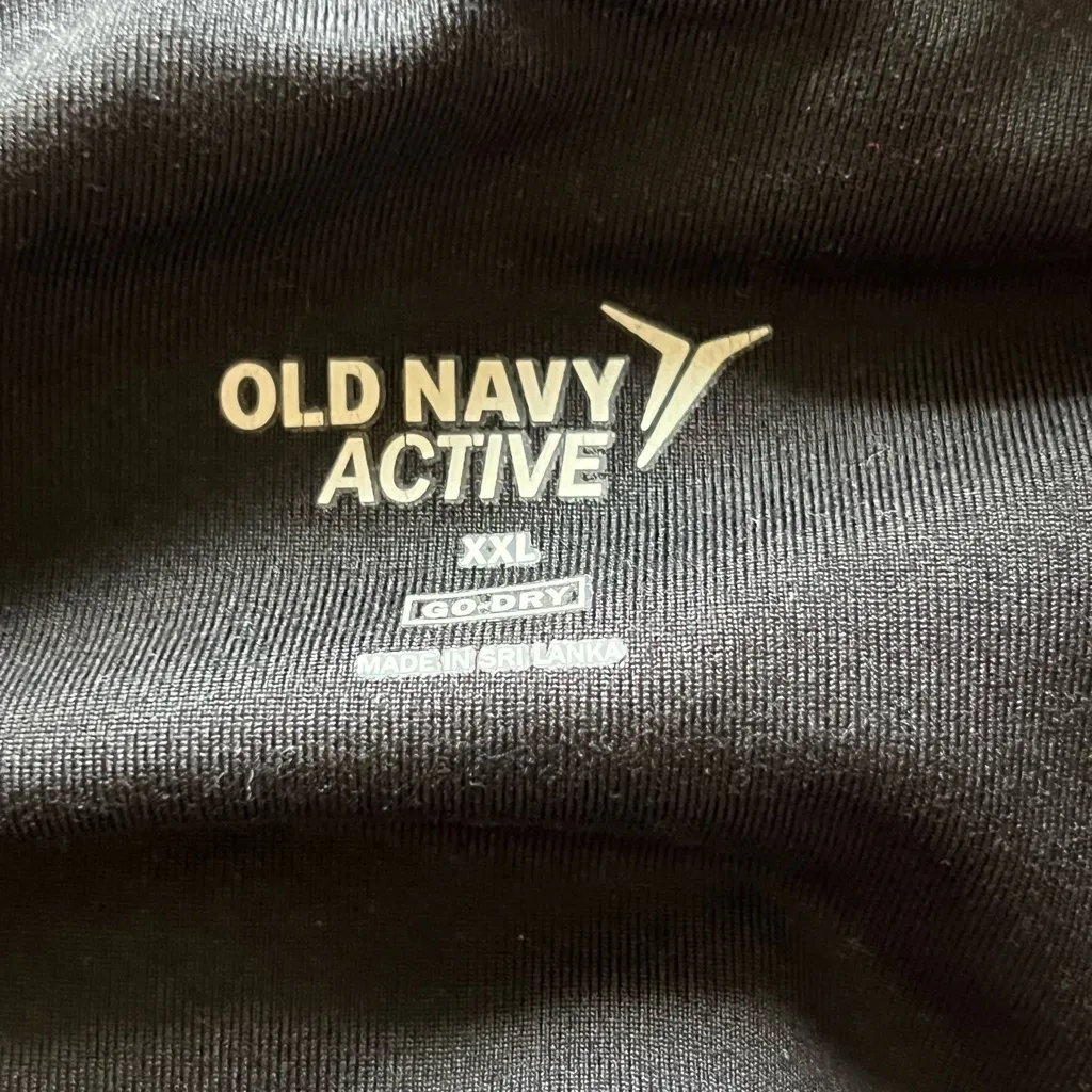 Old Navy Active Go Dry Women's Black Bike Shorts With Pockets - Image 4