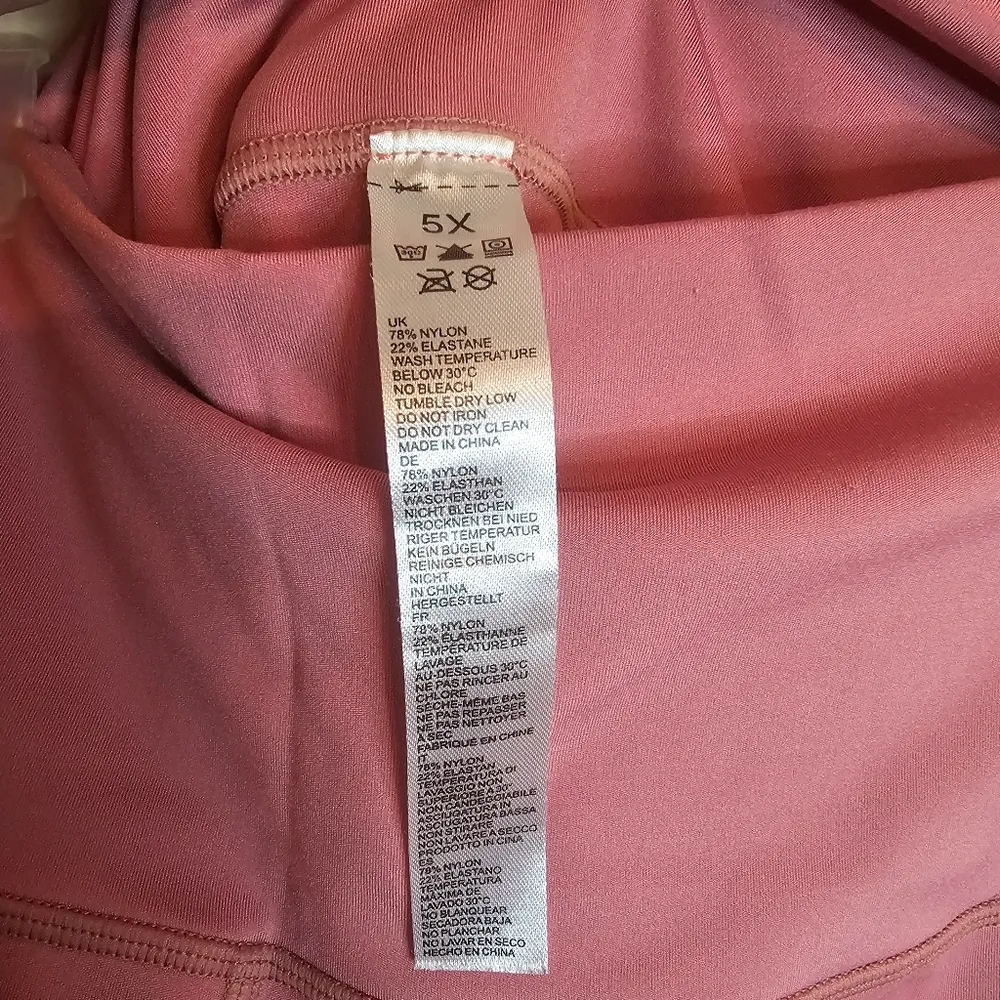 Pink 5X Capri Pocketed Leggings - Image 4