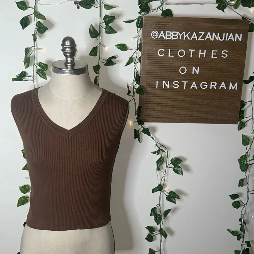Brandy Melville John Galt Scarlett Tank Top Sweater Vest Brown Ribbed - Image 4