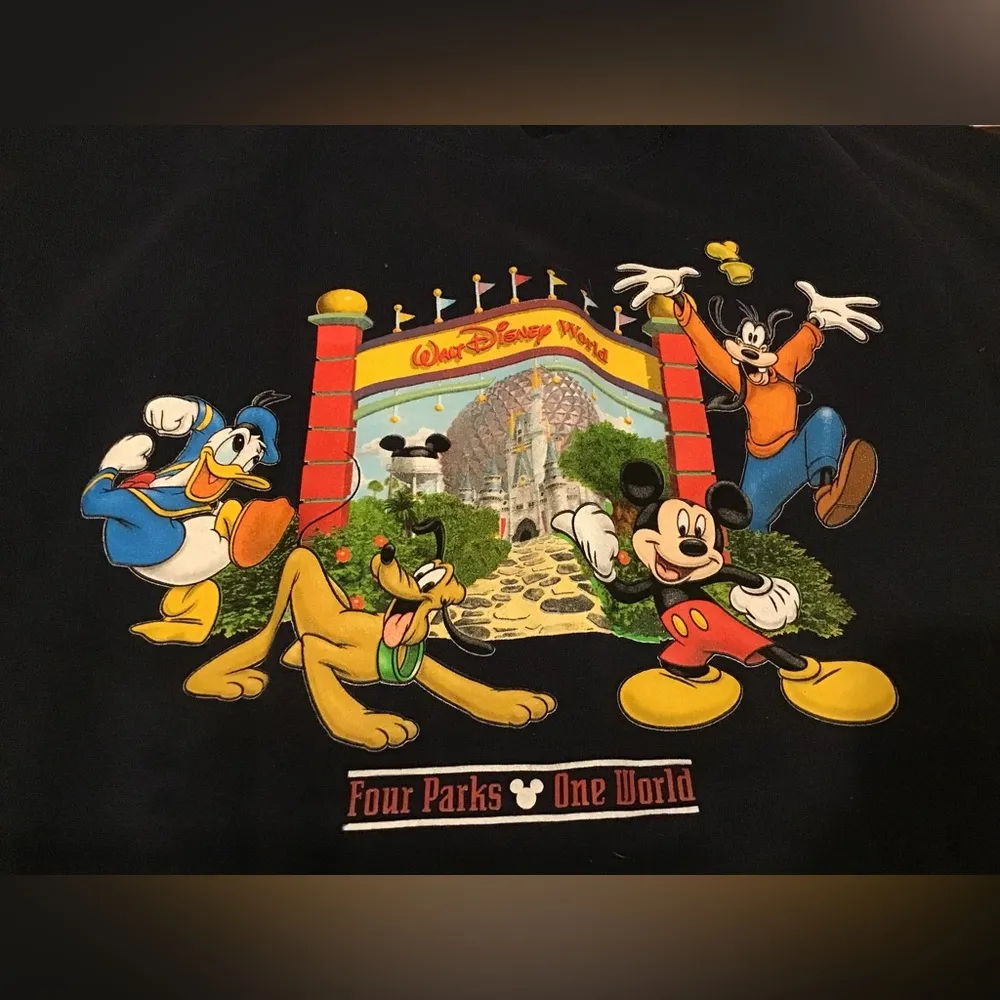 Walt disney world Mickey Mouse and friends four parks one world sweatshirt L - Image 5