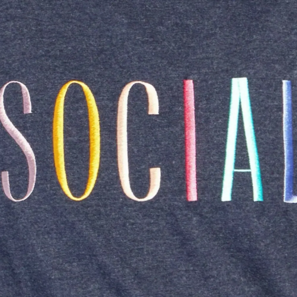 social sweatshirt - Image 3