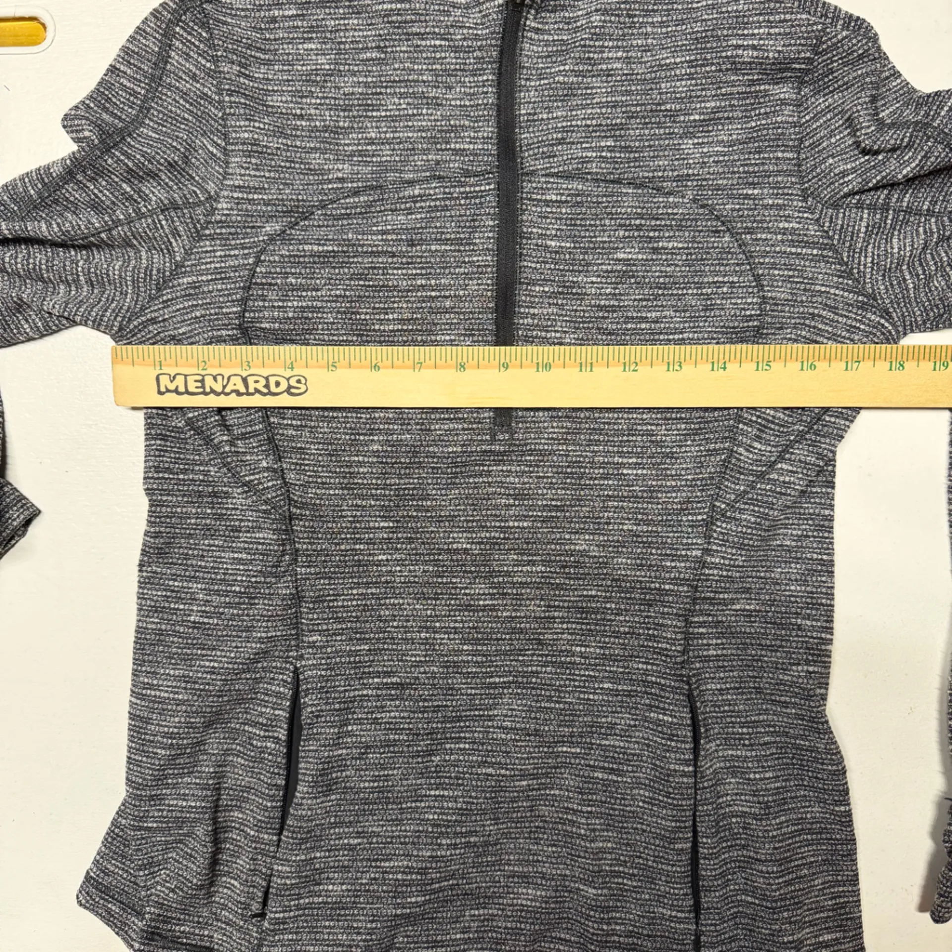 Lululemon Run briskly 1/4 zip pull over workout exercise top women’s size 12 - Image 7