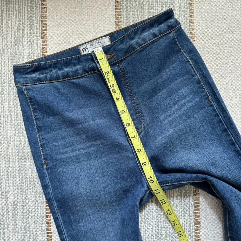 We The Free Just Float Jericho Blue Medium Wash High Rise Flare Leg Jeans 25 - Image 6