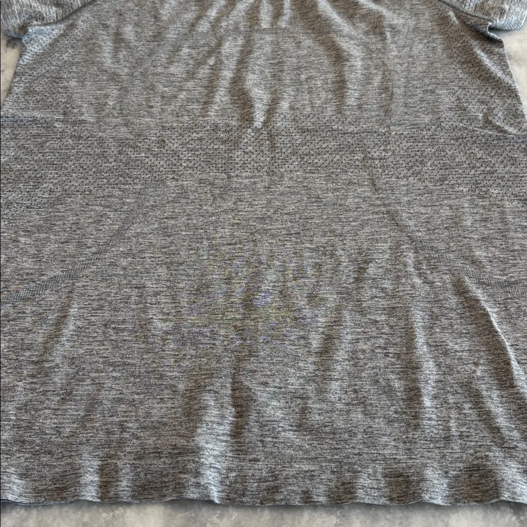 Lululemon Swiftly Tee Gray Size 10 - Image 3