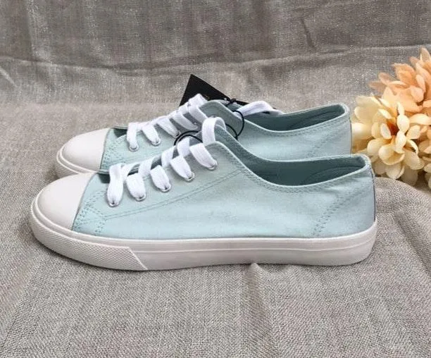 Low Top Canvas Sneakers - Image 6