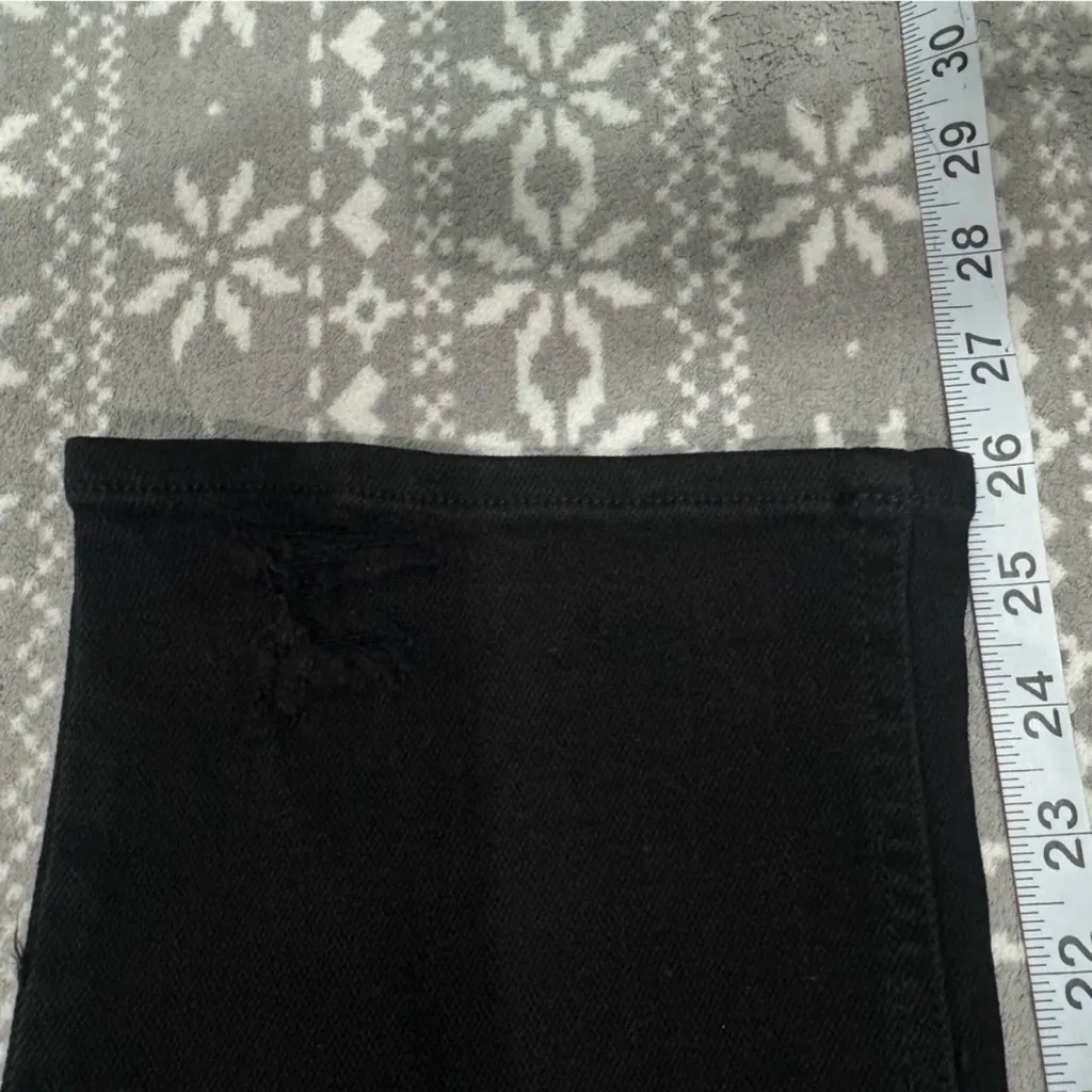 NWOT Just Black Denim‎ High Rise Distressed KneeJeans In Black Size 30 - Image 10