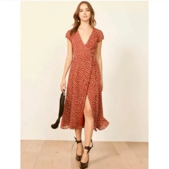 Reformation Carina midi wrap dress in red floral - Image 5