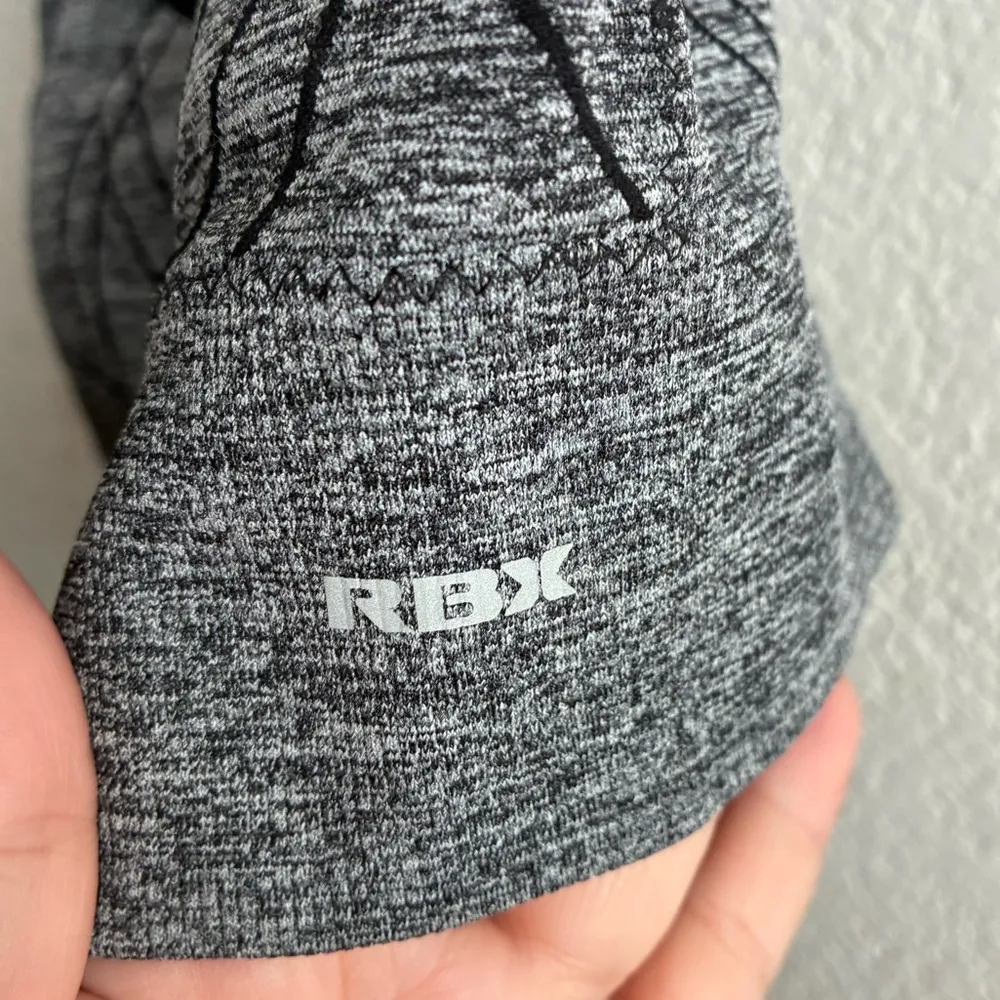 RBX Gray and Black Wireless Padded CrossBack
Racerback Sports Bra L Size L - Image 5