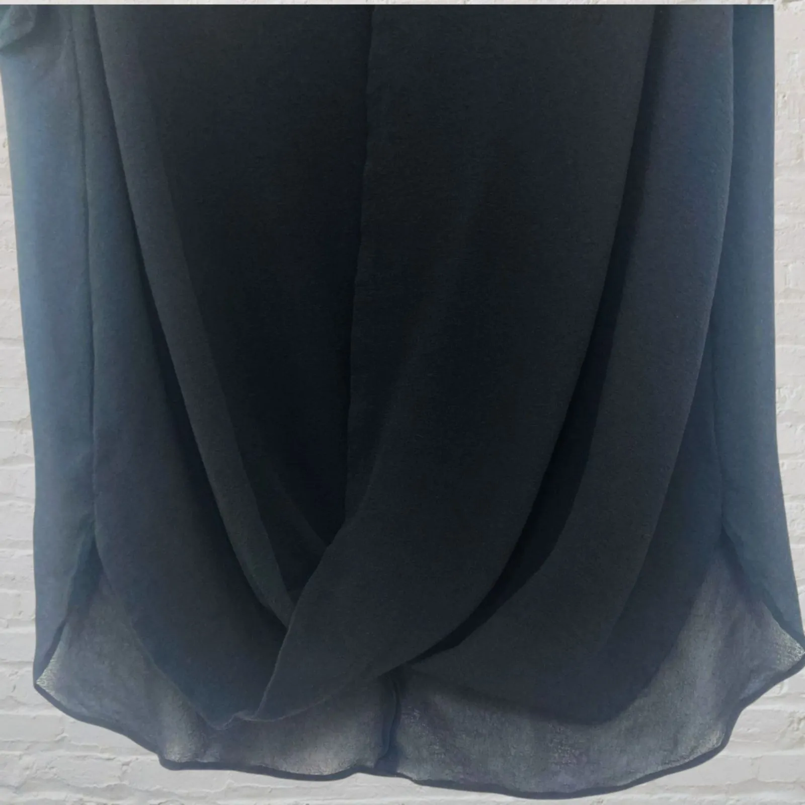 Aritzia Babaton Black Silk Chiffon Top Size S Sheer Hi-Low - Image 9