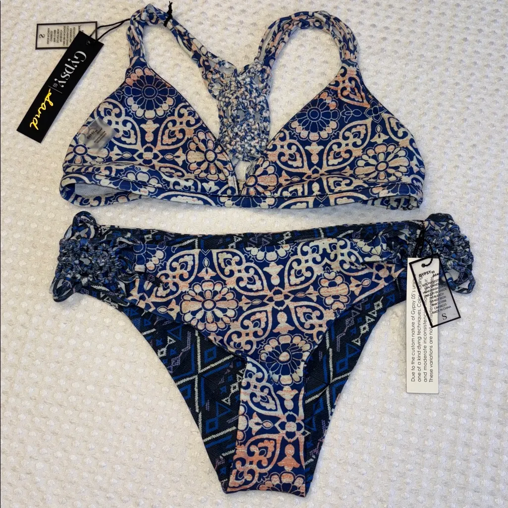 NEW! GYPSY 05 SAND Bikini Size S Small Racerback Top Cheeky Bottoms Blue Tile - Image 9
