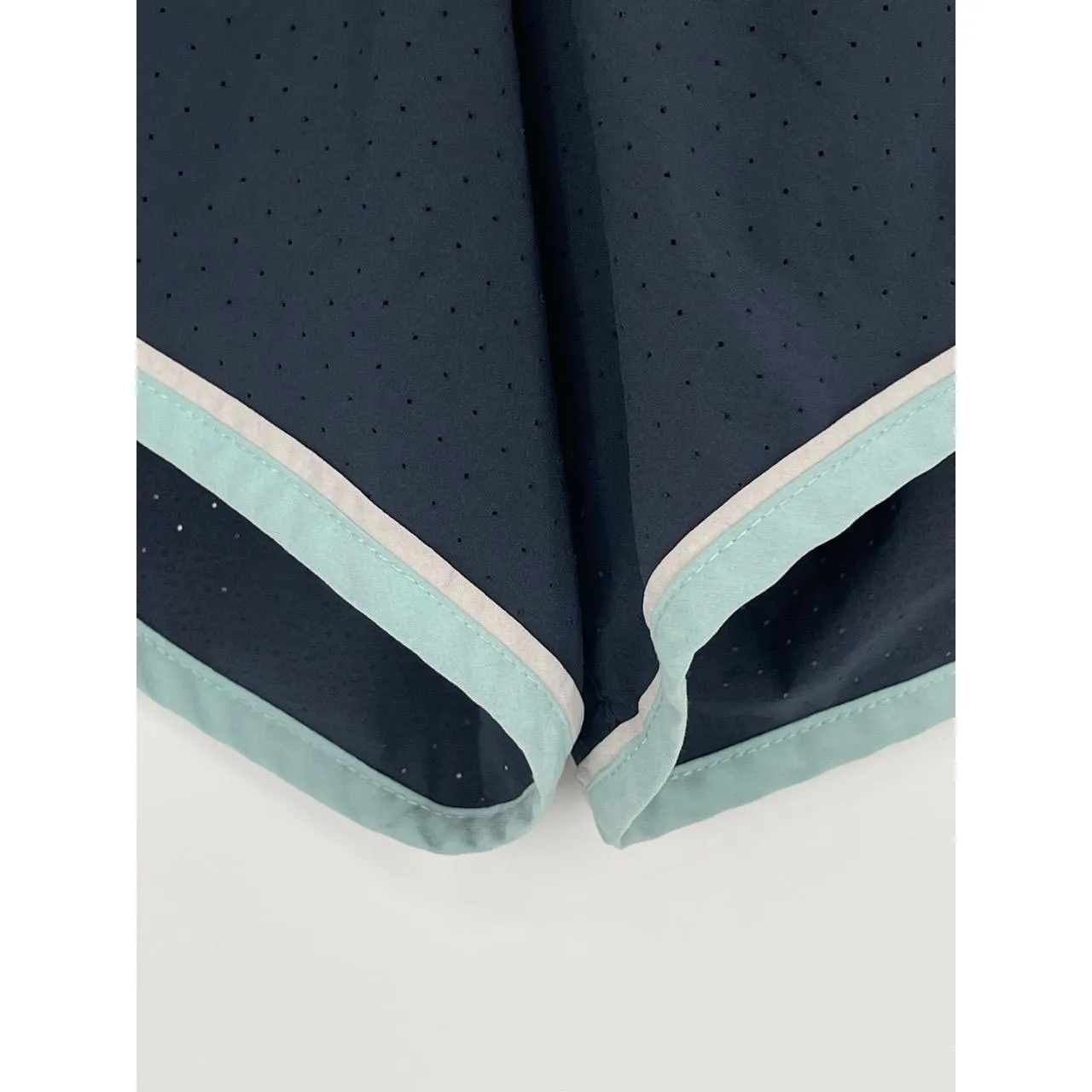 rabbit Women's Gray Light Blue Trim Elastic Waist Repeats 4" Athleisure Short - Image 3