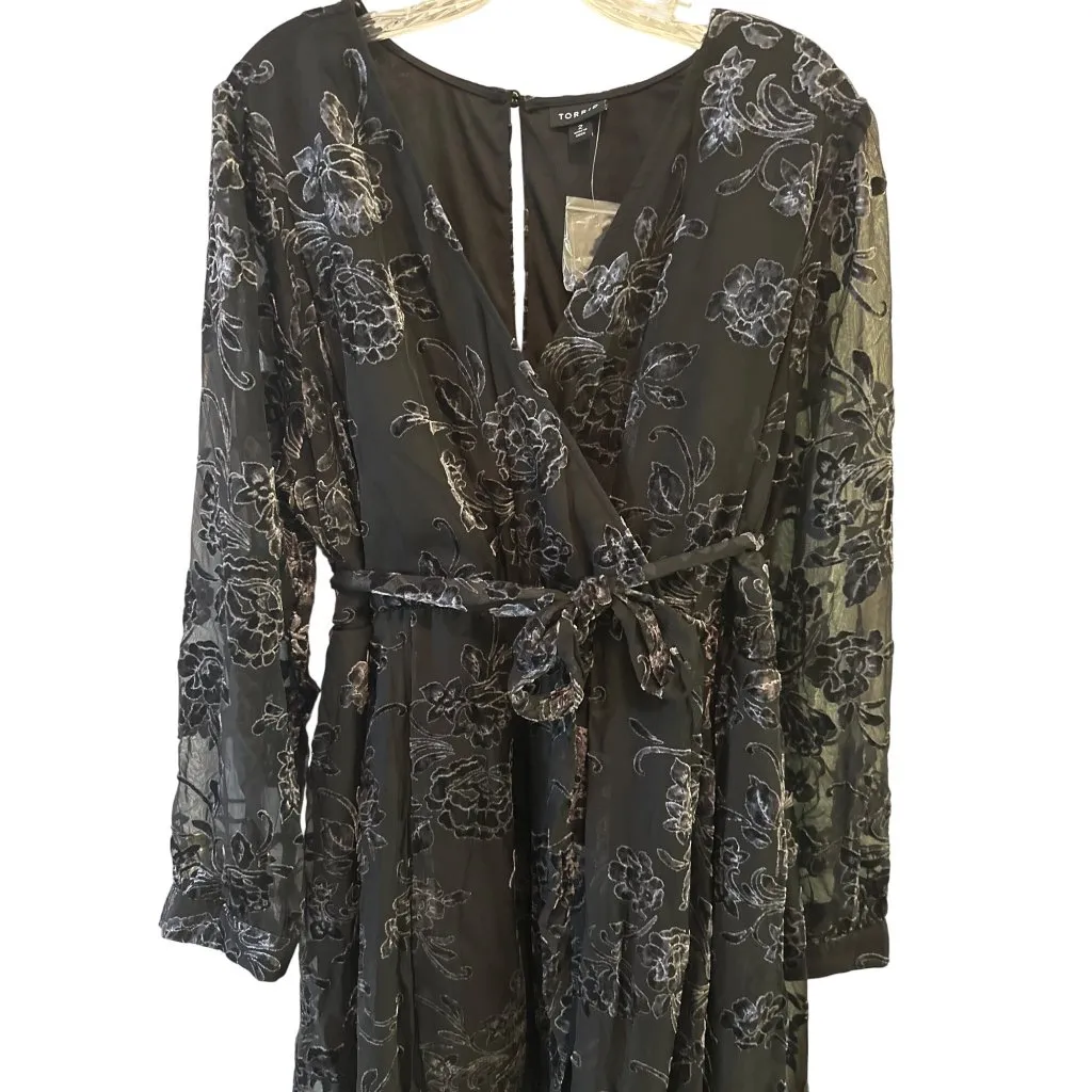 Torrid Size 2X Black Floral Embroidered Long Sleeve Wrap Dress With Tie Belt - Image 3