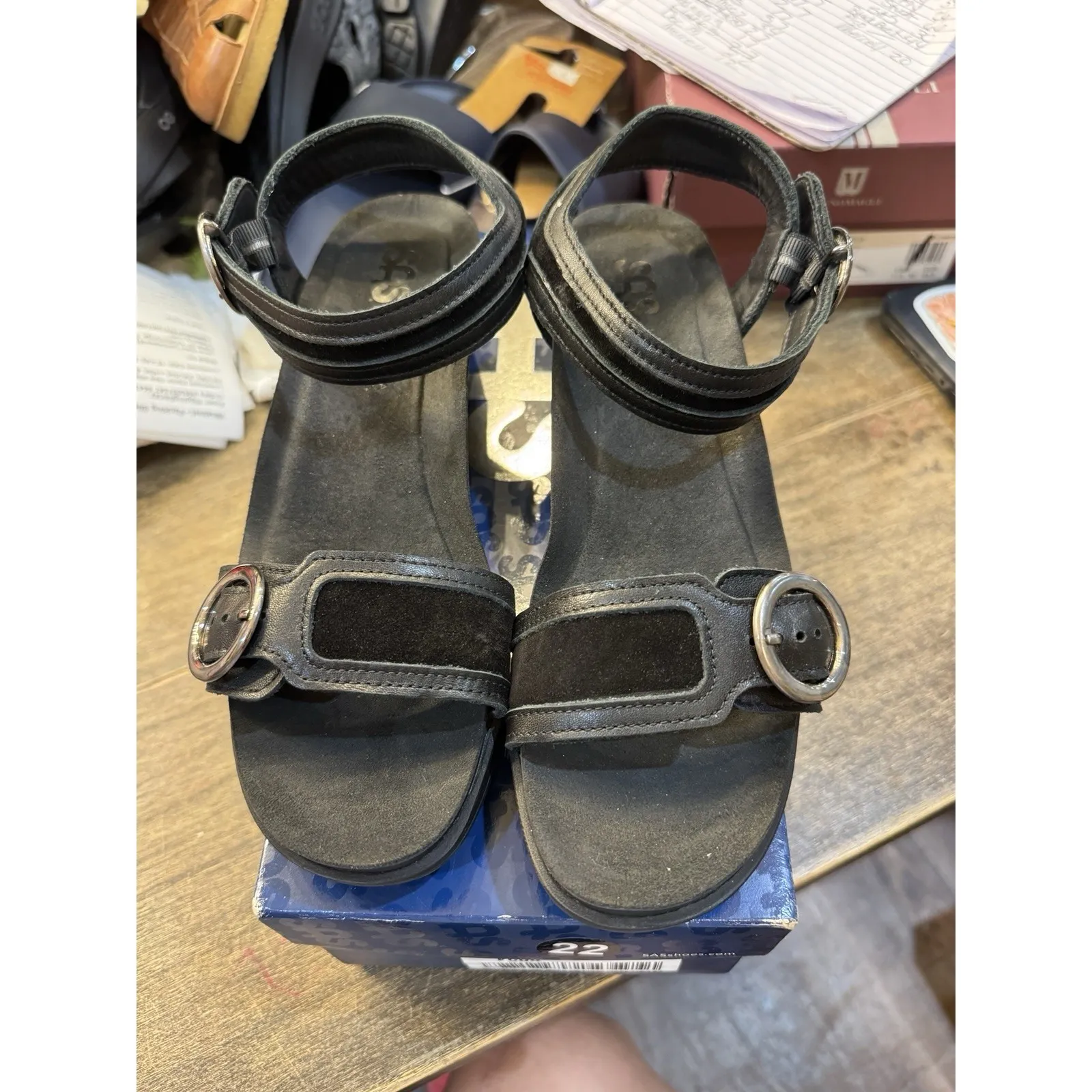 NEW SAS SEIGHT Heels Dress Sandal Black Size‎ 9.5 Narrow Leather WEDGE Buckle - Image 4