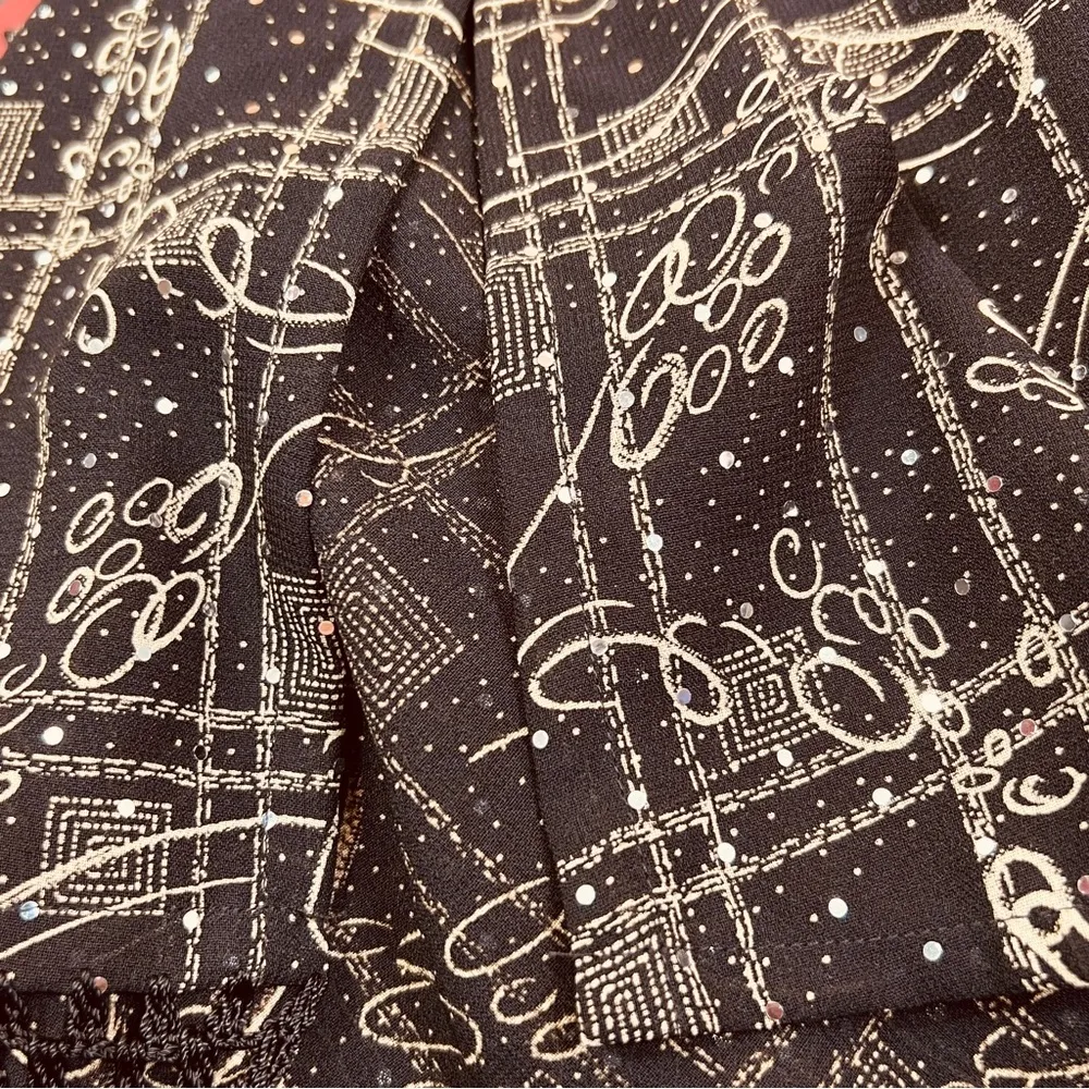 Black & Tan Sheer Top w/Silver Sequins w/3/4 Sleeves Crochet Knit V - Image 4