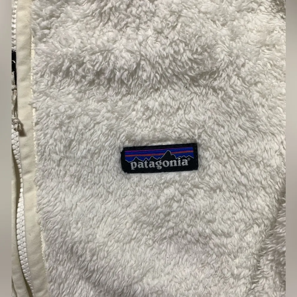 Patagonia  white hooded 1/4 zip fleece - Image 2