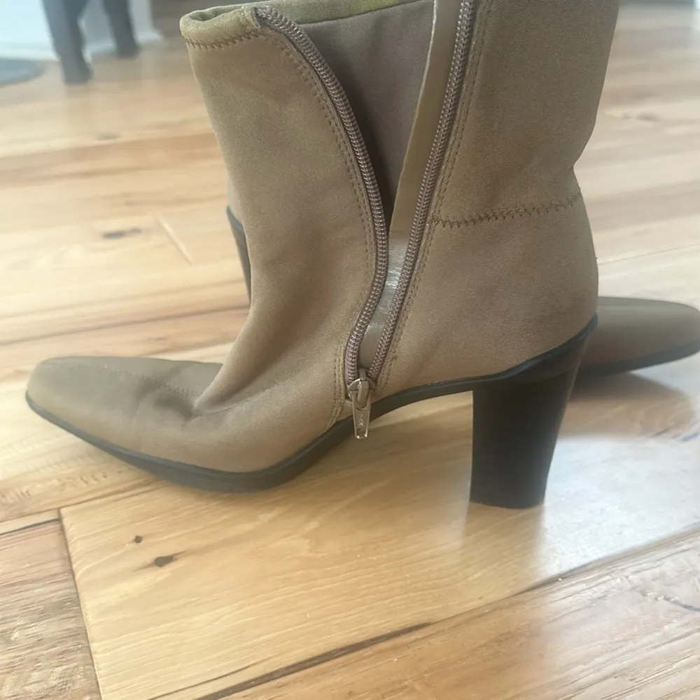 Apostrophe Boot - Image 3