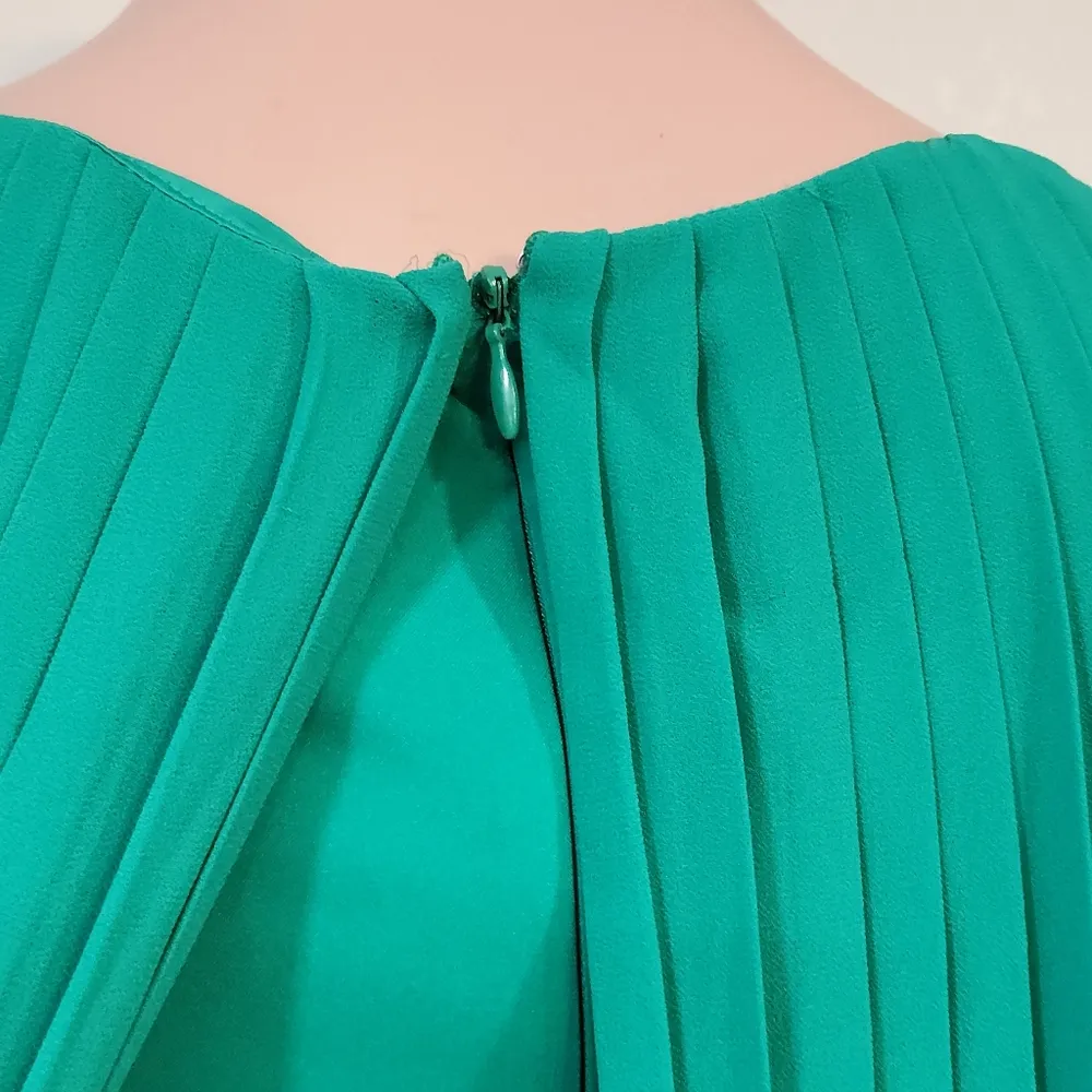 Vince Camuto Green Pleated Bodice Embellished Skirt Lined Dress Sz 4 - Image 11